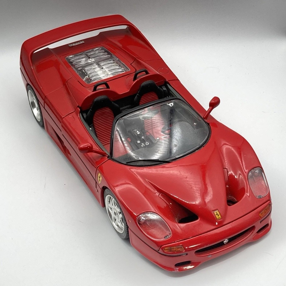 Bburago Ferrari F50 1995 Red 1:18 Diecast Car w/ Opening Hood, engine & Doors!